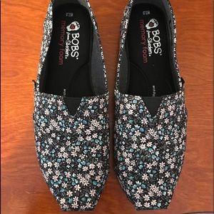 Skechers Bobs size 7.5